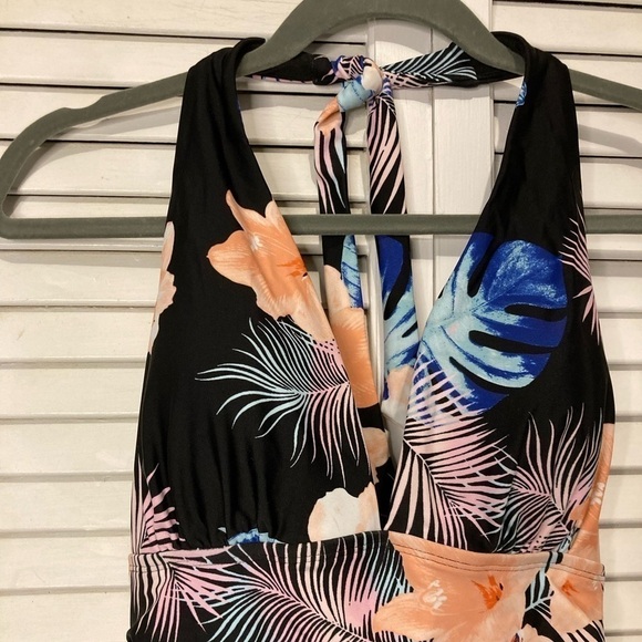 DKNY Black And Blue Floral One Piece Swimsuit Size Medium - Picture 3 of 15